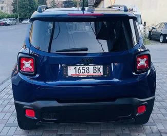 Silnik Benzyna 2,4 l – Wynajmij Jeep Renegade w Kutaisi.