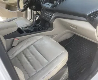 Wynajmij Ford Escape 2018 w Gruzji. Paliwo: Benzyna. Moc:  KM ➤ Koszt od 69 GEL za dobę.