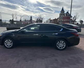 Wynajmij Nissan Altima 2018 w Armenii. Paliwo: Benzyna. Moc: 181 KM ➤ Koszt od 50 USD za dobę.
