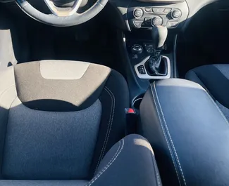 Jeep Cherokee 2017 do wynajęcia w Kutaisi. Limit przebiegu nieograniczony.