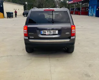 Silnik Benzyna 2,4 l – Wynajmij Jeep Patriot w Kutaisi.