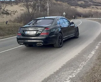 Silnik Benzyna 90,0 l – Wynajmij Mercedes-Benz S-Class w Tbilisi.
