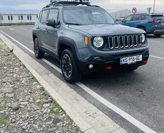 Wynajmij Jeep Renegade 2017 w Gruzji. Paliwo: Benzyna. Moc: 184 KM ➤ Koszt od 105 GEL za dobę.