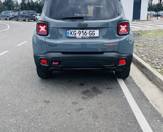 Jeep Renegade 2017 do wynajęcia w Kutaisi. Limit przebiegu nieograniczony.