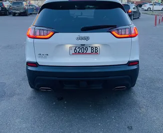 Silnik Benzyna 3,2 l – Wynajmij Jeep Cherokee w Kutaisi.