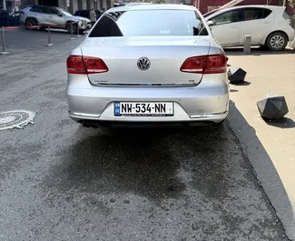 Volkswagen Passat – samochód kategorii Komfort na wynajem w Gruzji ✓ Depozyt 100 GEL ✓ Ubezpieczenie: OC.