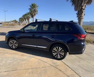 Wynajem samochodu Mitsubishi Outlander nr 15735 (Automatyczna) w Batumi, z silnikiem 2,5l. Benzyna ➤ Bezpośrednio od Dmitrii w Gruzji.