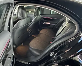 Wynajmij Mercedes-Benz E-Class 2024 w Tunezji. Paliwo: Benzyna. Moc:  KM ➤ Koszt od 400 EUR za dobę.