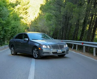 Wypożyczalnia Mercedes-Benz E-Class w Tiranie, Albania ✓ Nr 9979. ✓ Skrzynia Automatyczna ✓ Opinii: 0.