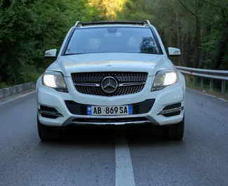 Wynajmij Mercedes-Benz GLK 2015 w Albanii. Paliwo: Diesel. Moc: 170 KM ➤ Koszt od 52 EUR za dobę.