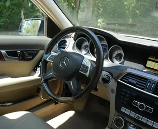 Mercedes-Benz C-Class – samochód kategorii Komfort, Premium na wynajem w Albanii ✓ Bez Depozytu ✓ Ubezpieczenie: OC, FDW, Zagranica.