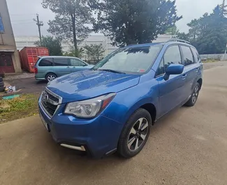 Subaru Forester 2017 – wynajem od właścicieli na lotnisku w Kutaisi (Gruzja).