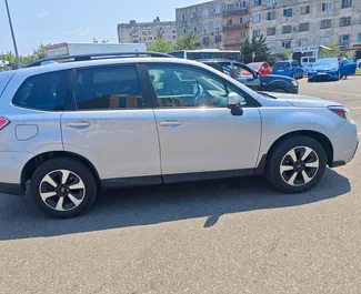 Subaru Forester 2017 do wynajęcia na lotnisku w Kutaisi. Limit przebiegu nieograniczony.