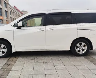 Nissan Quest 2014 – wynajem od właścicieli w Tbilisi (Gruzja).