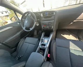 Citroen C4 2014 do wynajęcia w Barze. Limit przebiegu nieograniczony.