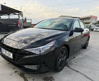 Wynajmij Hyundai Elantra 2023 w Gruzji. Paliwo: Benzyna. Moc: 147 KM ➤ Koszt od 49 GEL za dobę.
