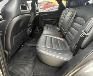 Wynajmij MG HS 2024 w Tajlandii. Paliwo: Benzyna. Moc: 170 KM ➤ Koszt od 1000 THB za dobę.