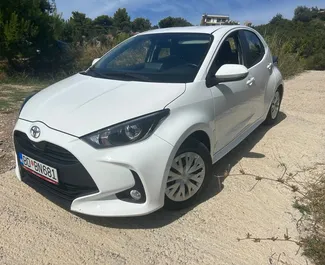 Wypożyczalnia Toyota Yaris na lotnisku w Podgoricy, Czarnogóra ✓ Nr 15706. ✓ Skrzynia Automatyczna ✓ Opinii: 0.