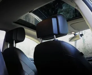 Wynajmij Volkswagen Passat-CC 2013 w Albanii. Paliwo: Diesel. Moc: 120 KM ➤ Koszt od 38 EUR za dobę.