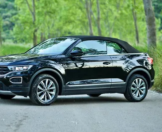 Wynajem samochodu Volkswagen T-Roc Cabrio nr 15935 (Automatyczna) w Becici, z silnikiem 18,0l. Benzyna ➤ Bezpośrednio od Ivan w Czarnogórze.