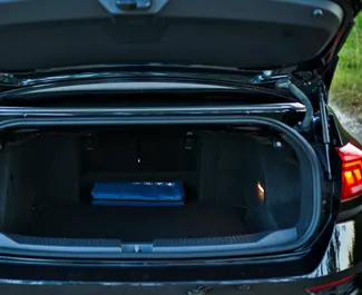 Volkswagen T-Roc Cabrio 2025 – wynajem od właścicieli w Becici (Czarnogóra).