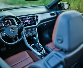 Volkswagen T-Roc Cabrio 2025 do wynajęcia w Becici. Limit przebiegu nieograniczony.
