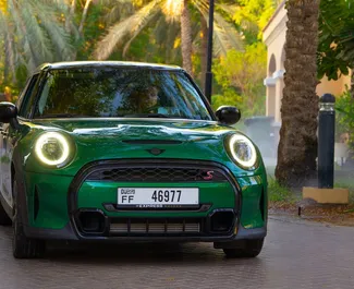 Wynajmij Mini Cooper S 2025 w ZEA. Paliwo: Benzyna. Moc: 245 KM ➤ Koszt od 265 AED za dobę.