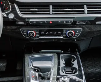 Wynajem samochodu Audi Q7 nr 15969 (Automatyczna) w Batumi, z silnikiem 3,0l. Benzyna ➤ Bezpośrednio od Julia w Gruzji.