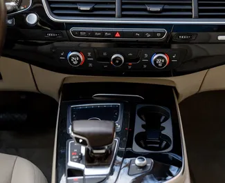 Audi Q7 2018 do wynajęcia w Batumi. Limit przebiegu nieograniczony.