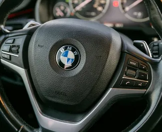 BMW X5 2017 do wynajęcia w Batumi. Limit przebiegu nieograniczony.