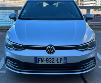 Wynajmij Volkswagen Golf 8 2022 w Czarnogórze. Paliwo: Diesel. Moc: 150 KM ➤ Koszt od 40 EUR za dobę.