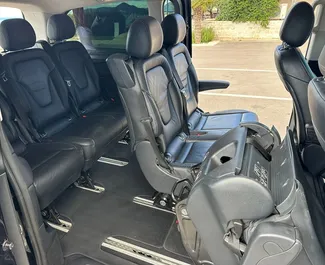 Wynajmij Mercedes-Benz V-Class w Rafailovici Czarnogóra