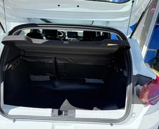 Wynajmij Renault Clio 5 2025 w Tunezji. Paliwo: Benzyna. Moc: 6 KM ➤ Koszt od 53 EUR za dobę.