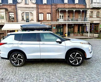 Mitsubishi Outlander – samochód kategorii Komfort, Crossover na wynajem w Gruzji ✓ Bez Depozytu ✓ Ubezpieczenie: OC, FDW, Zagranica.