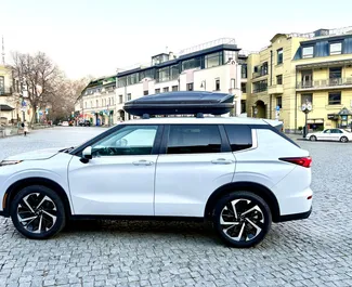 Mitsubishi Outlander 2022 – wynajem od właścicieli w Tbilisi (Gruzja).