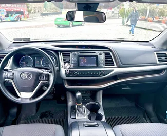 Toyota Highlander 2017 – wynajem od właścicieli w Tbilisi (Gruzja).
