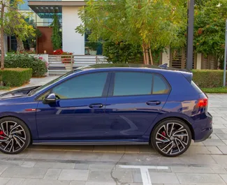 Volkswagen Golf 8 – samochód kategorii Ekonomiczny, Komfort, Premium na wynajem w ZEA ✓ Bez Depozytu ✓ Ubezpieczenie: OC, SCDW, FDW, Pasażerowie, Od Kradzieży, Bez Depozytu.