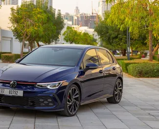 Silnik Benzyna 2,0 l – Wynajmij Volkswagen Golf 8 w Dubaju.