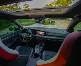 Volkswagen Golf 8 2025 – wynajem od właścicieli w Dubaju (ZEA).