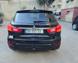 Mitsubishi Outlander Sport 2018 do wynajęcia na lotnisku w Tbilisi. Limit przebiegu nieograniczony.