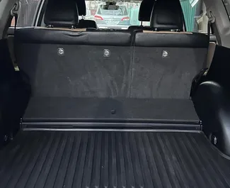 Wynajmij Toyota Rav4 2018 w Gruzji. Paliwo: Hybryda. Moc: 100 KM ➤ Koszt od 100 GEL za dobę.