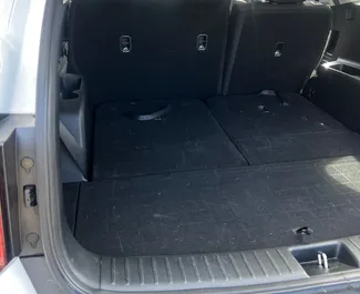 Wynajmij Kia Sorento 2023 w Gruzji. Paliwo: Benzyna. Moc: 189 KM ➤ Koszt od 120 GEL za dobę.