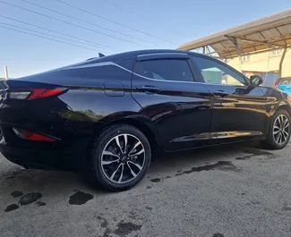 Wynajmij JAC J7 2025 w Kazachstanie. Paliwo: Benzyna. Moc: 150 KM ➤ Koszt od 21000 KZT za dobę.