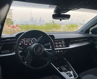 Wnętrze Audi A3 Sedan do wynajęcia w ZEA. Doskonały samochód 5-osobowy. ✓ Skrzynia Automatyczna.