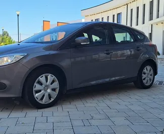 Wynajmij Ford Focus 2011 w Albanii. Paliwo: Benzyna. Moc:  KM ➤ Koszt od 18 EUR za dobę.