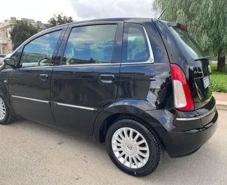 Wypożyczalnia Lancia Musa na lotnisku w Tiranie, Albania ✓ Nr 9995. ✓ Skrzynia Manualna ✓ Opinii: 1.