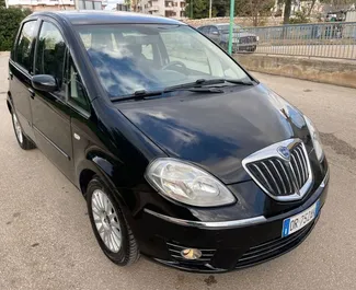 Wynajmij Lancia Musa 2010 w Albanii. Paliwo: Benzyna. Moc:  KM ➤ Koszt od 14 EUR za dobę.
