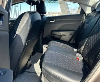 Wynajmij Hyundai Accent 2021 na Białorusi. Paliwo: Benzyna. Moc: 130 KM ➤ Koszt od 38 USD za dobę.