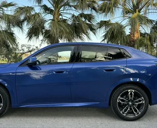 Wynajmij BMW X2 2025 w Hiszpanii. Paliwo: Benzyna. Moc: 300 KM ➤ Koszt od 180 EUR za dobę.