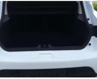 Wypożyczalnia Renault Clio 4 na lotnisku w Podgoricy, Czarnogóra ✓ Nr 16222. ✓ Skrzynia Automatyczna ✓ Opinii: 0.